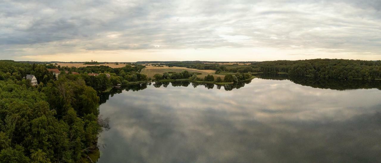 Fewo 1 Waren Mueritz - Haus Buchen Am Tiefwarensee - 1 Zi Dış mekan fotoğraf